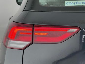 Volkswagen Golf 1.5 eTSI MHEV Life DSG Euro 6 (s/s) 5dr