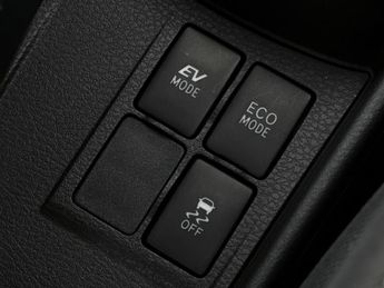 Toyota Yaris 1.5 VVT-h Icon Tech E-CVT Euro 6 (s/s) 5dr