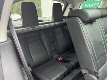 Land Rover Discovery Sport 2.0 TD4 HSE Black Auto 4WD Euro 6 (s/s) 5dr