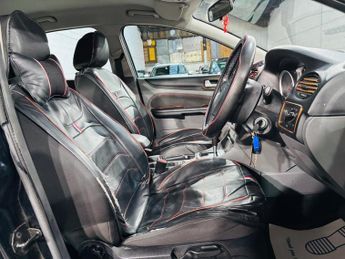 Ford Focus 1.6 Zetec 5dr