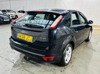 Ford Focus 1.6 Zetec 5dr