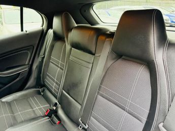 Mercedes-Benz GLA 2.0 GLA250 AMG Line (Premium) SUV 5dr Petrol 7G-DCT 4MATIC Euro 