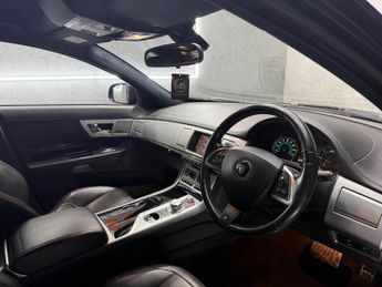 Jaguar XF 2.2d R-Sport Black Auto Euro 5 (s/s) 4dr