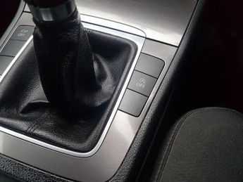 Volkswagen Passat 2.0 TDI BlueMotion 2 Euro 5 5dr