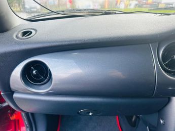 MINI Convertible 1.6 One Convertible 2dr Petrol Manual Euro 3 (90 ps)