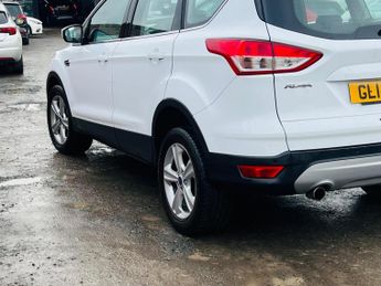 Ford Kuga 2.0 TDCi Zetec Powershift AWD Euro 5 5dr