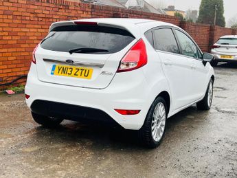 Ford Fiesta 1.6 Titanium Powershift Euro 5 5dr