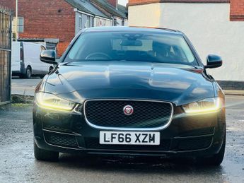 Jaguar XE 2.0d Portfolio Auto Euro 6 (s/s) 4dr