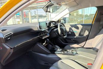Peugeot E-208 50kWh Allure Premium Hatchback 5dr Electric Auto (136 ps)