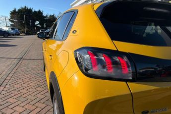 Peugeot E-208 50kWh Allure Premium Hatchback 5dr Electric Auto (136 ps)