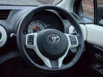 Toyota Yaris 1.33 Dual VVT-i Trend Multidrive S Euro 5 5dr