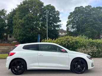 Volkswagen Scirocco 2.0 TDI R-Line DSG Euro 6 (s/s) 3dr