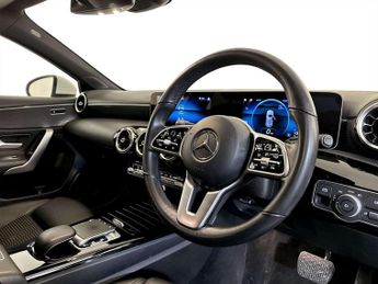 Mercedes-Benz A Class 1.5 A180d Sport (Executive) Hatchback 5dr Diesel 7G-DCT Euro 6 (