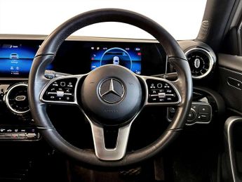 Mercedes-Benz A Class 1.5 A180d Sport (Executive) Hatchback 5dr Diesel 7G-DCT Euro 6 (