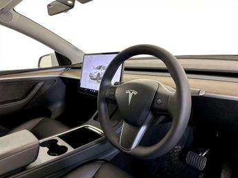 Tesla Model Y SUV 5dr Electric Auto RWD (346 ps)