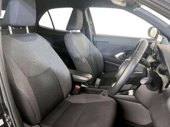 Toyota Yaris Cross 1.5 VVT-h Design SUV 5dr Petrol Hybrid E-CVT Euro 6 (s/s) (116 p