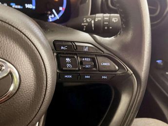 Toyota Yaris Cross 1.5 VVT-h Design SUV 5dr Petrol Hybrid E-CVT Euro 6 (s/s) (116 p