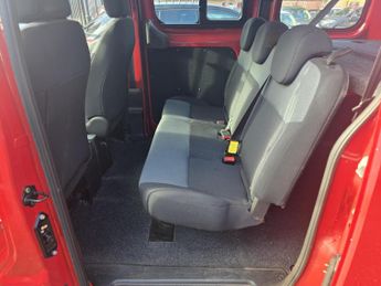 Nissan e-NV200 Acenta Auto 5dr (7 Seat, Rapid)