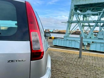 Ford Fusion 1.6 Zetec 5dr