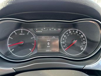 Vauxhall Corsa 1.4i SE Auto Euro 6 5dr