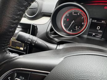 Suzuki Swift 1.2 Dualjet MHEV SZ-L Euro 6 (s/s) 5dr