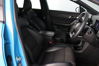 MG MG4 64kWh Trophy Long Range Auto 5dr