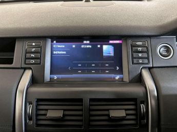 Land Rover Discovery Sport 2.0 TD4 Landmark SUV 5dr Diesel Auto 4WD Euro 6 (s/s) (180 ps)