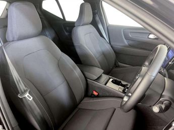 Volvo XC40 Recharge 69kWh Core SUV 5dr Electric Auto (231 ps)