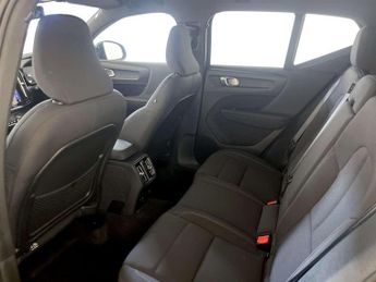 Volvo XC40 Recharge 69kWh Core SUV 5dr Electric Auto (231 ps)