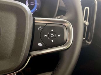 Volvo XC40 Recharge 69kWh Core SUV 5dr Electric Auto (231 ps)