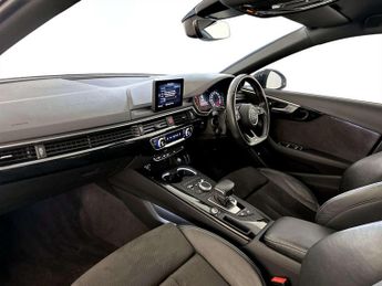 Audi A4 2.0 TFSI 35 Black Edition Saloon 4dr Petrol S Tronic Euro 6 (s/s