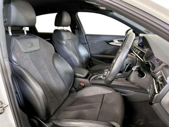 Audi A4 2.0 TFSI 35 Black Edition Saloon 4dr Petrol S Tronic Euro 6 (s/s