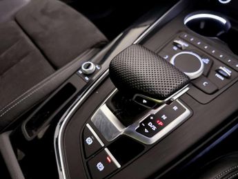 Audi A4 2.0 TFSI 35 Black Edition Saloon 4dr Petrol S Tronic Euro 6 (s/s