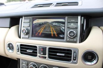 Land Rover Range Rover 4.4 TD V8 Vogue Auto 4WD Euro 5 5dr