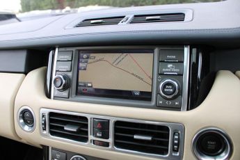 Land Rover Range Rover 4.4 TD V8 Vogue Auto 4WD Euro 5 5dr