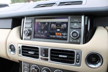 Land Rover Range Rover 4.4 TD V8 Vogue Auto 4WD Euro 5 5dr