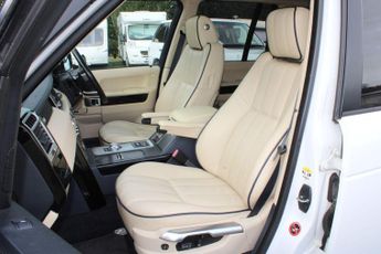 Land Rover Range Rover 4.4 TD V8 Vogue Auto 4WD Euro 5 5dr