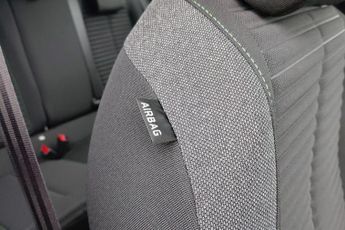 Peugeot E-2008 50kWh Active Auto 5dr (7kW Charger)