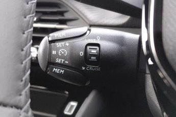 Peugeot E-2008 50kWh Active Auto 5dr (7kW Charger)