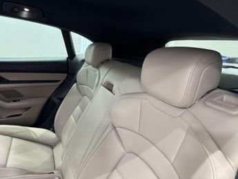 Porsche Taycan Performance Plus 93.4kWh Sport Turismo Auto RWD 5dr (11kW Charge