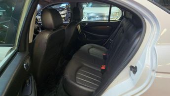 Jaguar X-Type 2.0 auto petrol executive Ulez Free