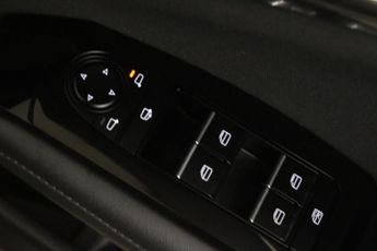 Mazda Mazda3 2.0 e-SKYACTIV-G MHEV Sport Lux Euro 6 (s/s) 5dr