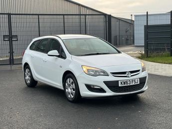 Vauxhall Astra 1.7 CDTi ecoFLEX ES Sports Tourer 5dr Diesel Manual Euro 5 (s/s)