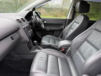 Volkswagen Touran 1.4 TSI SE DSG Euro 5 5dr