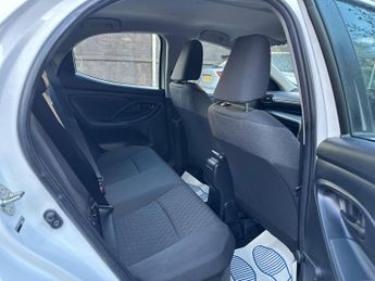 Toyota Yaris 1.5 VVT-h Icon E-CVT Euro 6 (s/s) 5dr