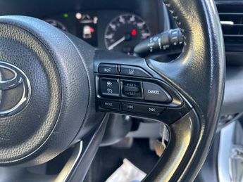 Toyota Yaris 1.5 VVT-h Icon E-CVT Euro 6 (s/s) 5dr