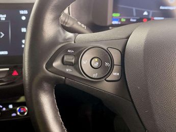 Vauxhall Corsa Electric 50kWh Elite Nav Hatchback 5dr Electric Auto (7.4Kw Charger) (136