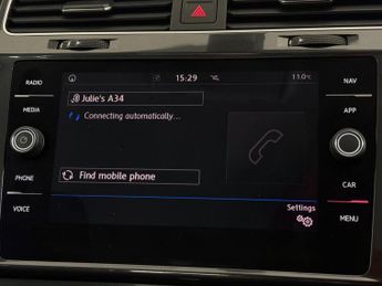 Volkswagen Golf 1.6 TDI SE Nav DSG Euro 6 (s/s) 5dr