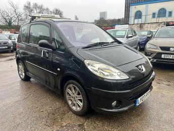 Peugeot 1007 1.6 16v Dolce 3dr