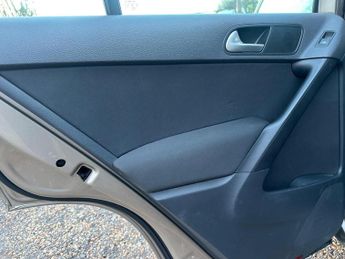 Volkswagen Tiguan 2.0 TSI Match SUV 5dr Petrol DSG 4WD Euro 5 (180 ps)